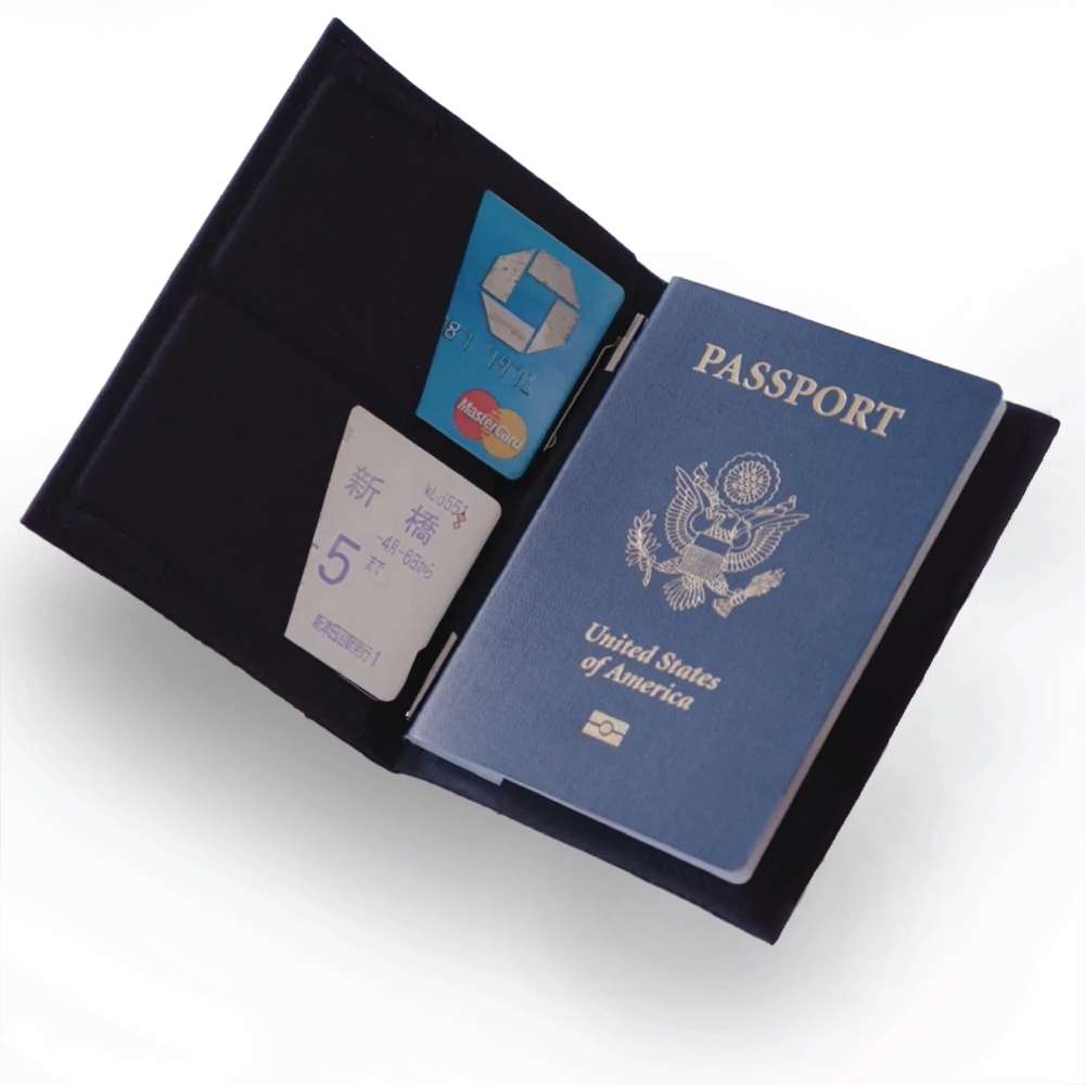 【Rest & Recreation】 PASSPORT WALLET / 追跡付 Passport Wallet - Fjällräven